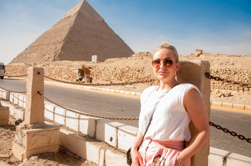 Cairo: Pyramids, Bazaar & Museum With Female Guide - Key Points