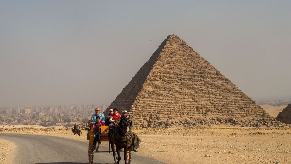 Cairo: Pyramids of Giza Sphinx, Memphis, Saqqara - Key Points