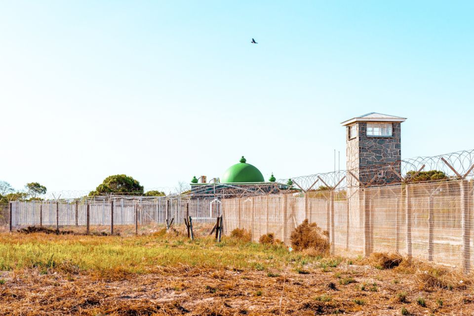 Cape Town: Robben Island Ferry Tour With 1-Way Hotel Pickup - Just The Basics