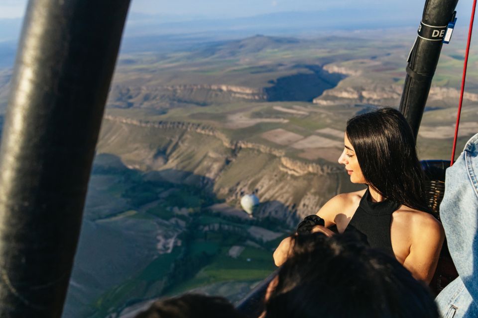 Cappadocia: Hot Air Balloon Flight and Private Red Tour - Key Points