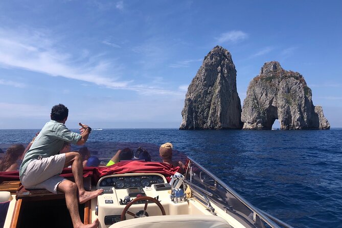 Capri Boat Tour Full Day - Key Points