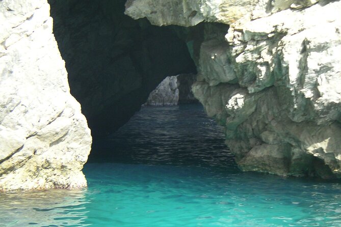 Capri Shared Tour (9:15am Boat Departure) - Just The Basics