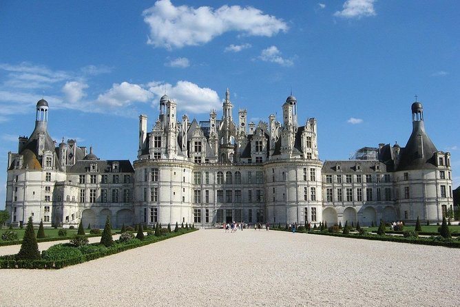 Chambord Castle: Private Guided Walking Tour - Key Points