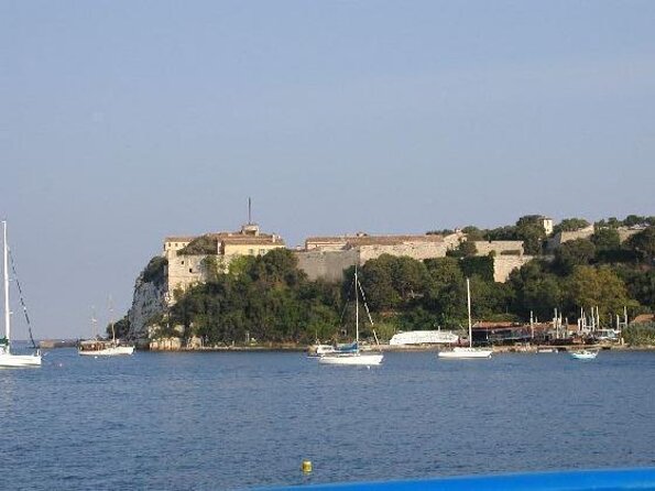 Charter a 24 Ft Boat in Cannes! Lerins Islands-Seabob Experience - Key Points