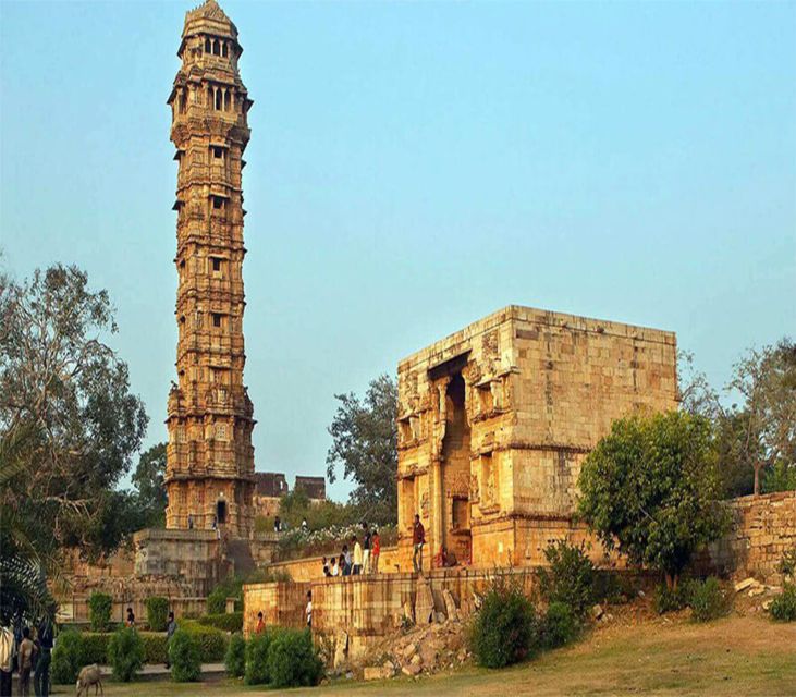 Chittorgarh: Private Day Tour With Lunch