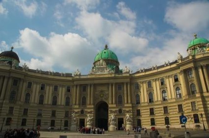 CITY QUEST VIENNA: Uncover the Secrets of This CITY! - Key Points