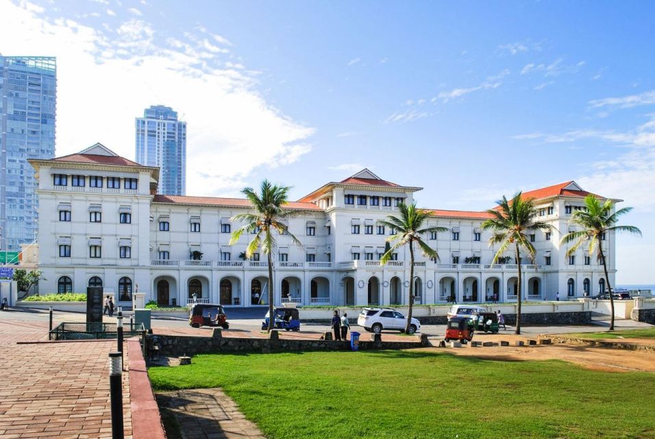 Colombo City Tour With Ceylonia Travels - Key Points