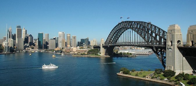 Cruise Sydney Harbour in Style Including All-Inclusive Dinner - Just The Basics