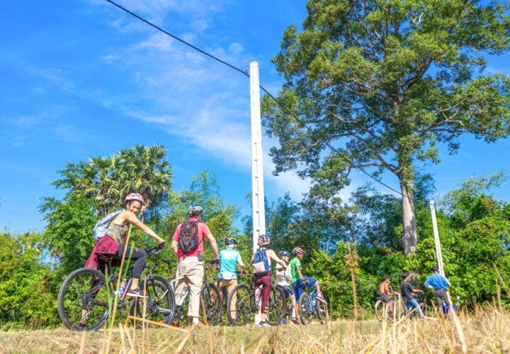 Cycle the Angkor Backroads Inclusive Lunch at Local House - Key Points