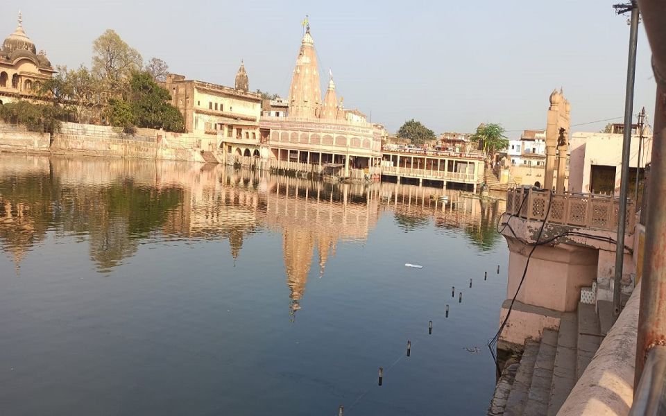Delhi: Agra Mathura Vrindavan Sightseeing Tour With Lunch - Key Points