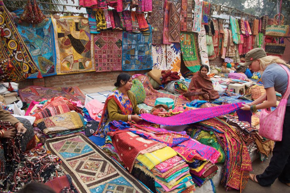 Delhi: Half Day Shopping Tour With Private Guide & Transfer - Key Points