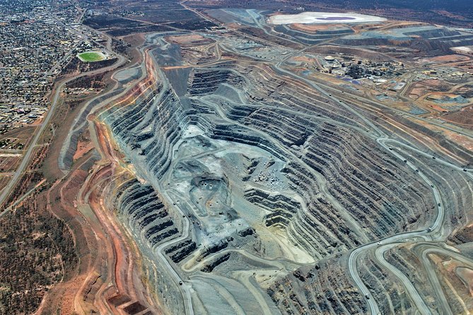 Discover the Kalgoorlie Super Pit From the Sky (Mar )