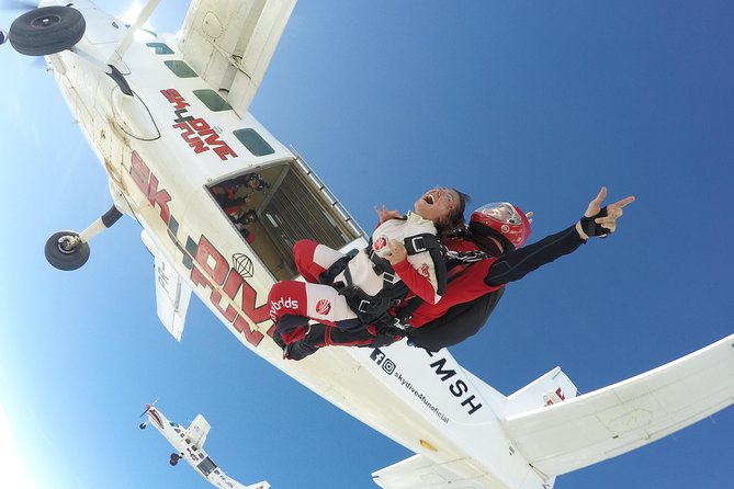 Double Parachute Jump in São Paulo With 50 Seconds of Free Fall (Mar ) - Key Points