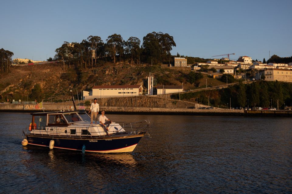 Douro River: Exclusive American Vessel Boat Tour - Key Points