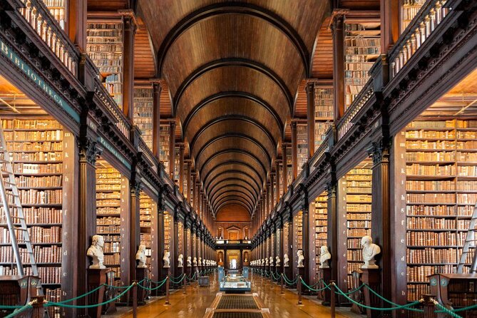 Dublin Book of Kells, Castle and Molly Malone Statue Guided Tour - Key Points