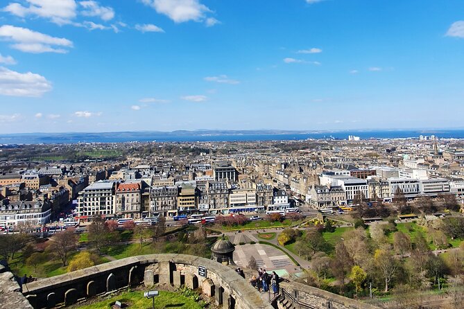 Edinburgh Castle: Highlights Tour With Fast-Track Entry - Tour Overview