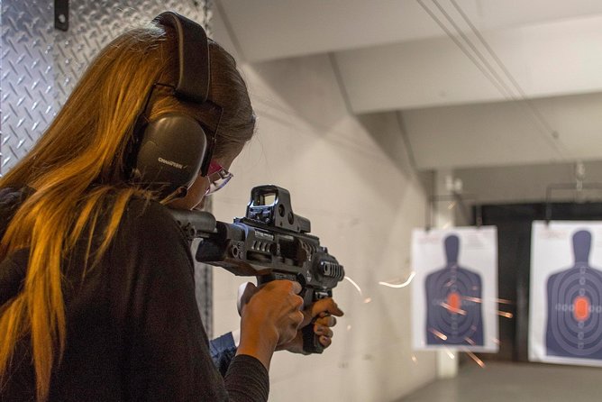 Exotic Indoor Firearm Experience in Miami - Just The Basics