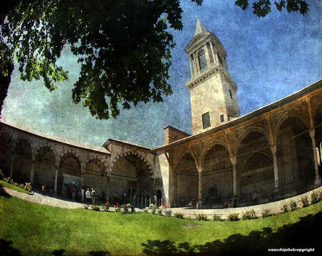 Experience Istanbul: Topkapi Palace Half-Day Guided Tour - Key Points