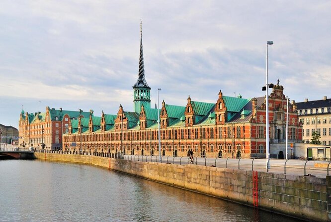 Explore Copenhagen in 1 Hour With a Local - Key Points