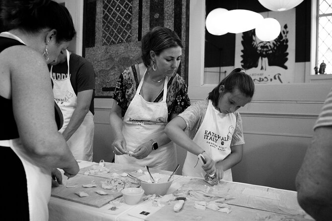 Fettuccine and Maltagliati Making in Trastevere - Pasta Class - Just The Basics
