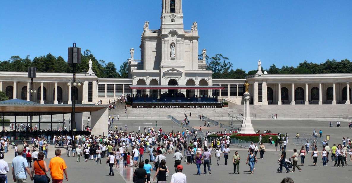 From Algarve: Visit to the Sanctuary of Fatima - Key Points