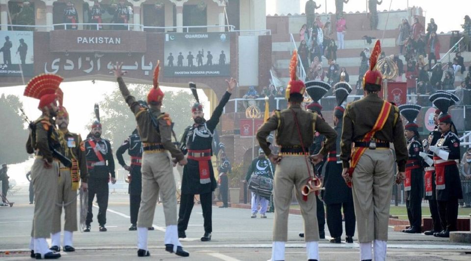 From Amritsar: Amritsar to Wagah Border Day Tour - Key Points