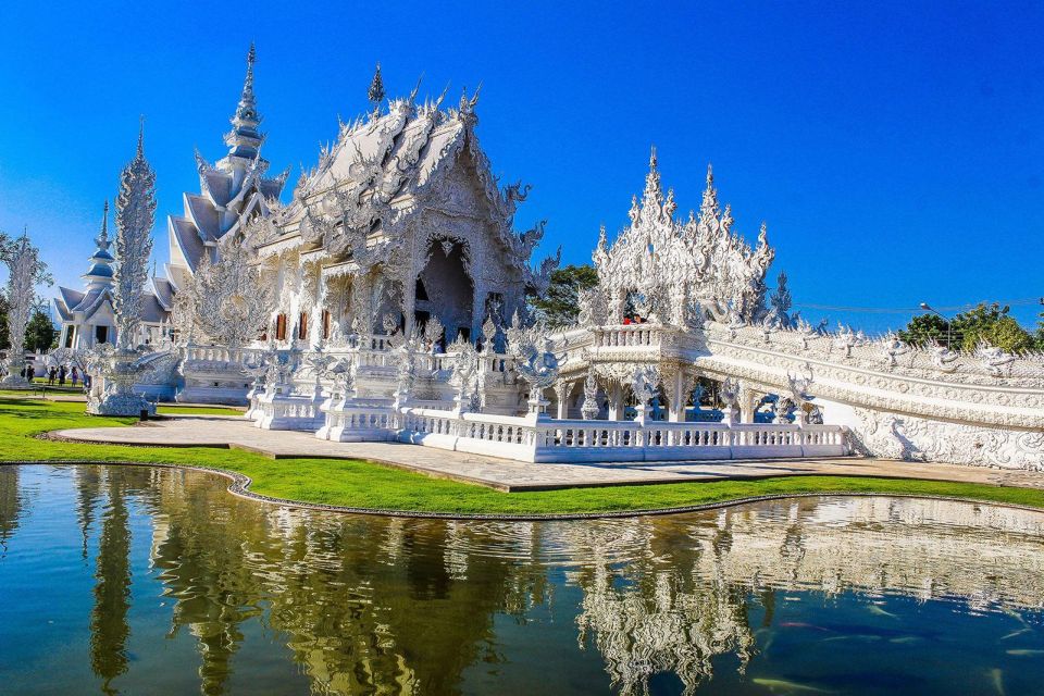 From Chiang Mai: White Temple Black House and Blue Temple - Key Points