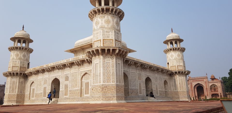 From Delhi: Day Trip to Taj Mahal, Agra Fort and Baby Taj - Key Points