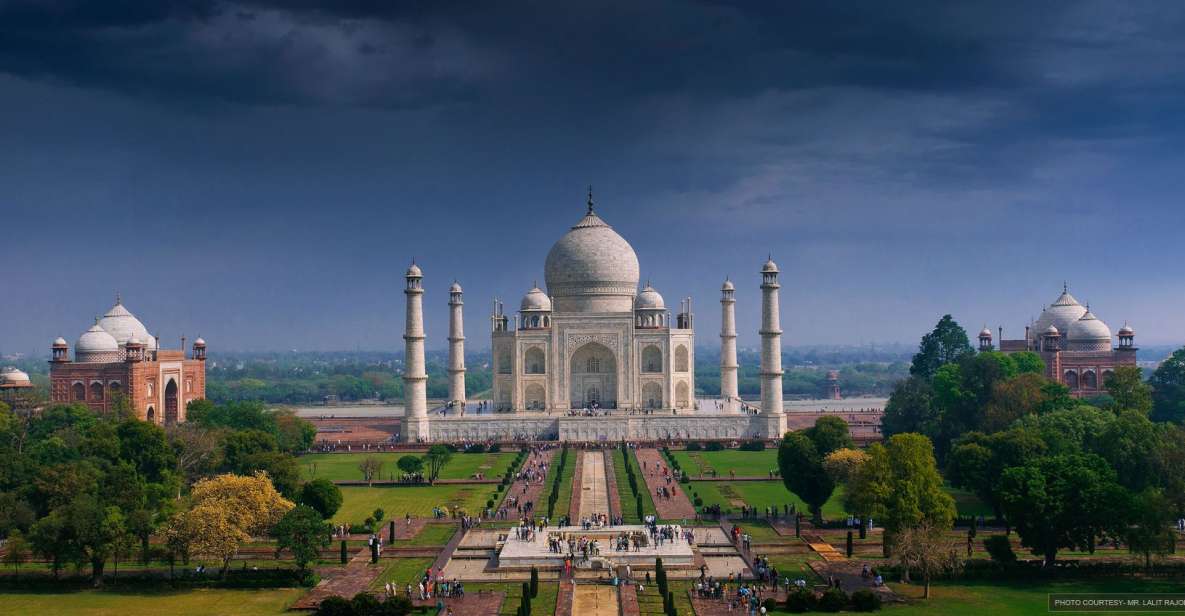 From Delhi: Luxury 2 Days Taj Mahal Tour By Car - Key Points