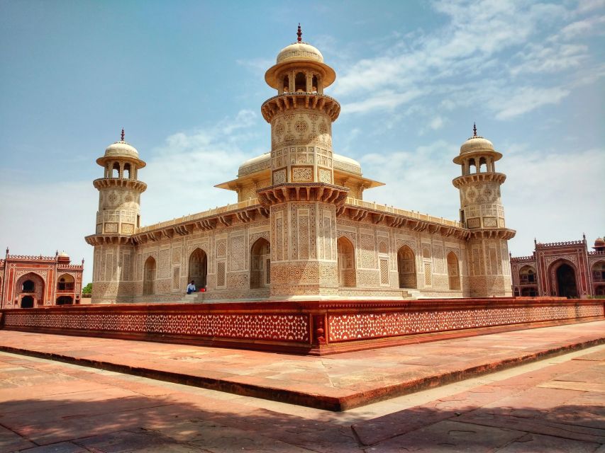 From Delhi: Taj Mahal Sunrise, Agra Fort and Baby Taj by Car - Key Points
