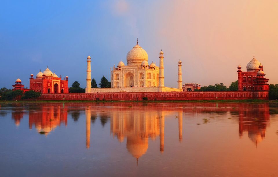 From Delhi: Tajmahal Tour by Gatimaan Express All Inclusive - Key Points