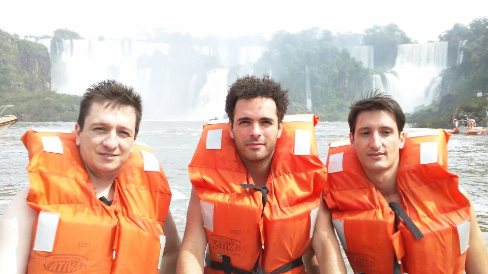 From Foz Do Iguaçu: Iguazú Falls Boat Ride Argentina - Key Points