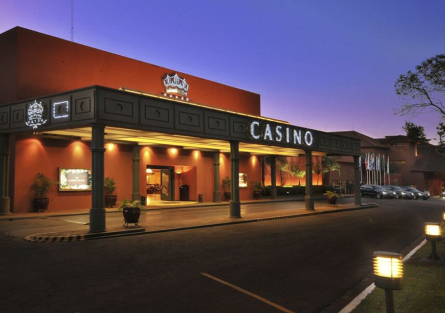 From Foz Do Iguaçu: Transfer to City Center Iguazu Casino - Key Points