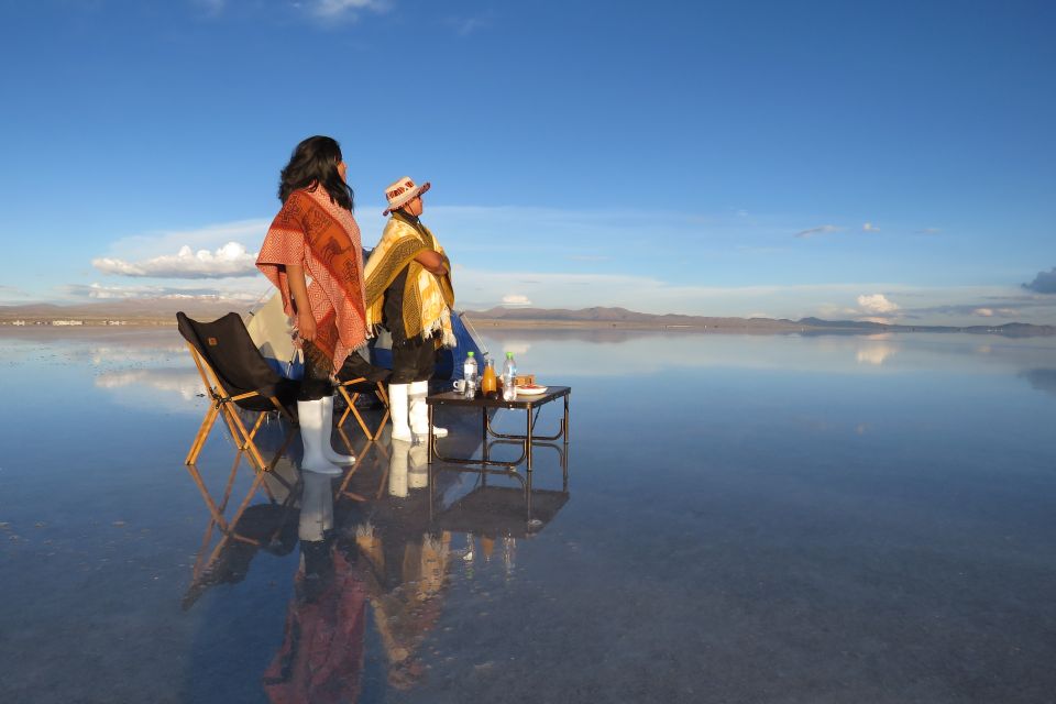 From La Paz: Uyuni Salt Flats & Tunupa Volcano by Bus. - Key Points