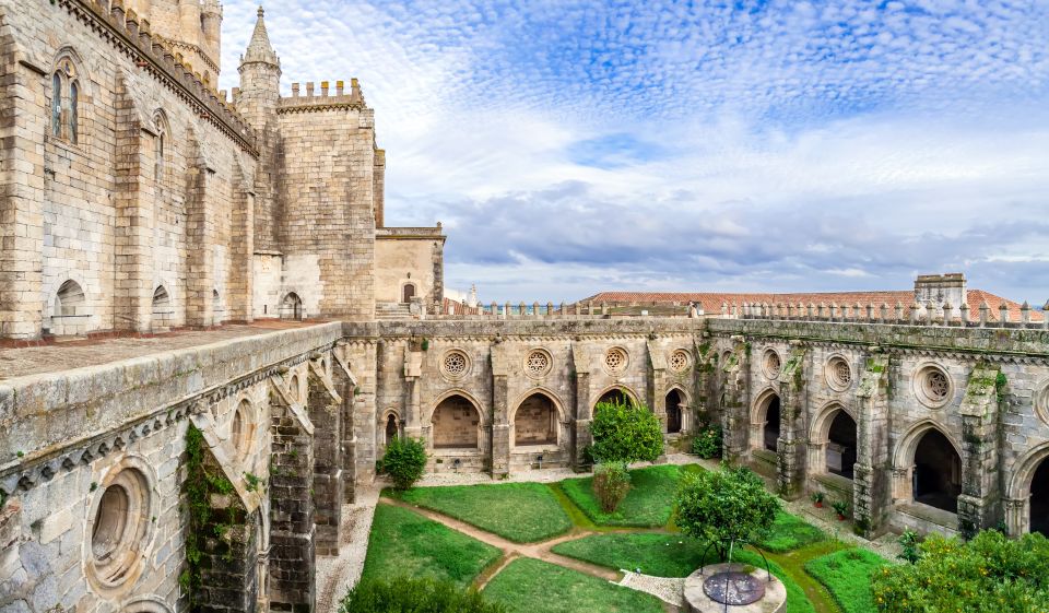 From Lisbon: Full Day Évora Tour With Lunch - Key Points