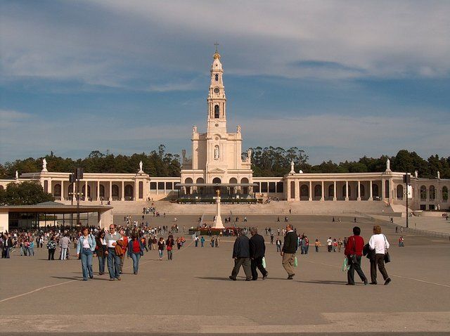 From Lisbon: Private 7-Hour Tour of Fátima - Key Points
