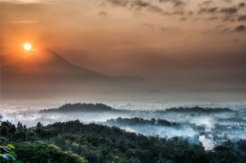From Yogyakarta: Borobudur Sunrise Half Day Tour With Pickup - Key Points