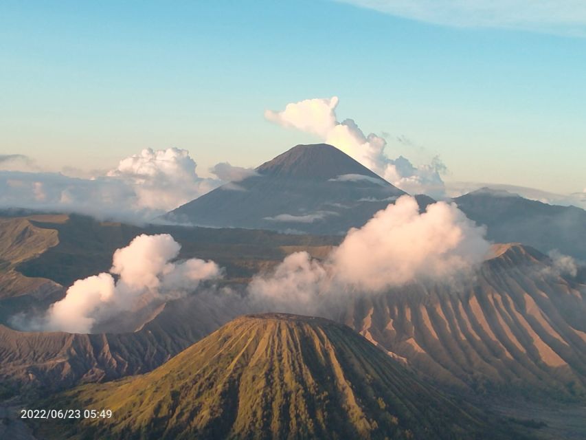 From Yogyakarta: Borobudur, WaterFall , Bromo and Ijen Tour - Key Points