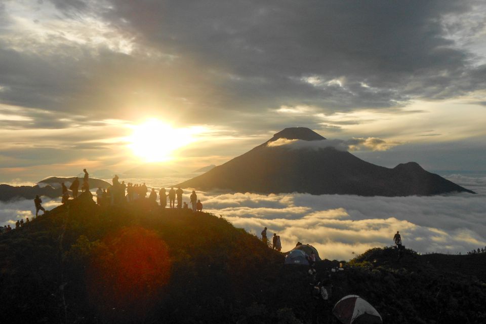 From Yogyakarta: Dieng Plateau Golden Sunrise Guided Trip - Key Points