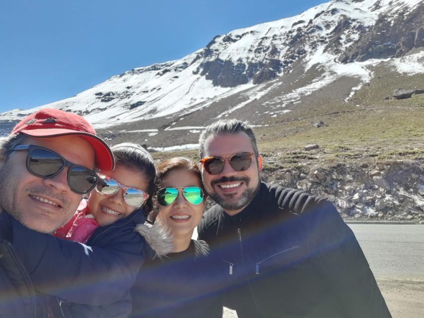 Full Day in the Snow Near Santiago - Key Points