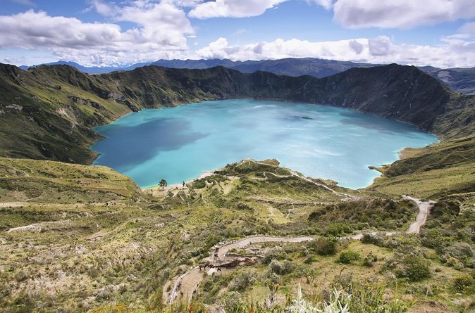 Full-Day Quilotoa Lake Hiking Tour From Quito - Key Points