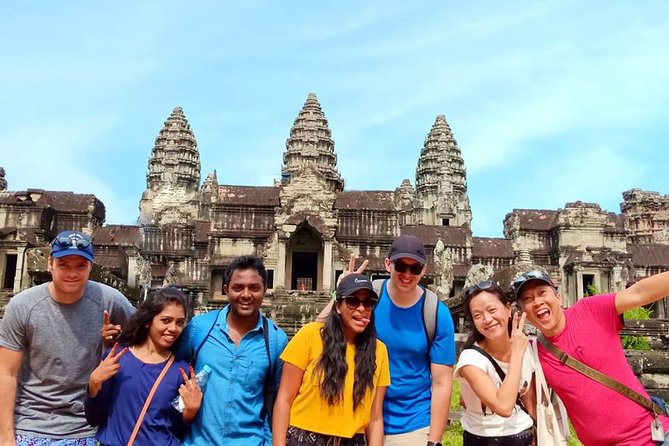 Full-Day Small-Group Angkor Wat Tour From Siem Reap - Key Points