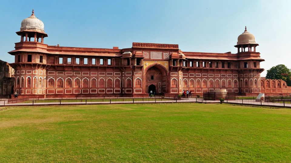 Full Day Taj Mahal & Agra Fort Tour By Gatimaan Train - Key Points