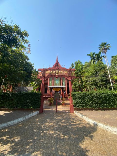 Full Day Tour in Phnom Penh by Tuk Tuk - Key Points