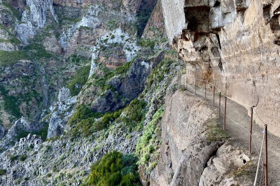 Funchal: Morning Transfer Pico Do Arieiro Pico Ruivo Hike - Key Points