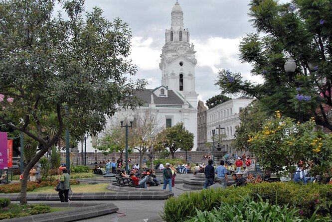 Gastronomic and Cultural Walking Tour of Quito With Tastings - Key Points