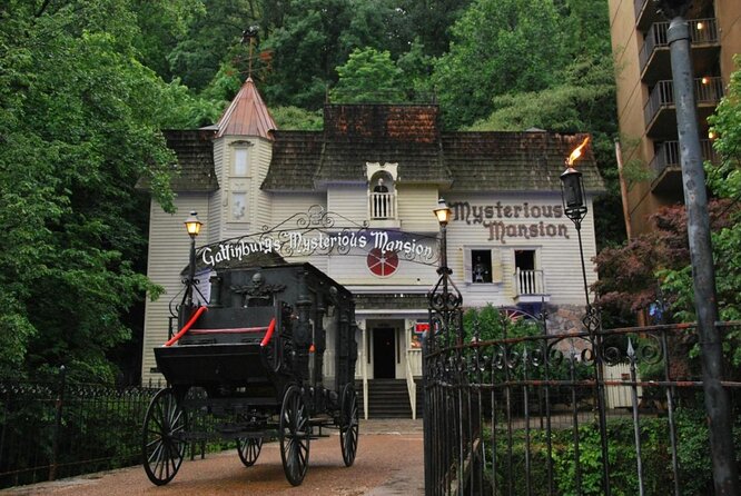 Gatlinburg Ghosts of The Smokies Most Haunted Tour - Key Points
