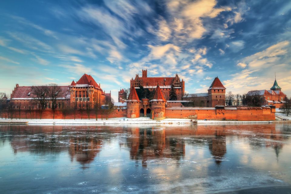 Gdansk: Malbork Castle Regular Tour - Key Points