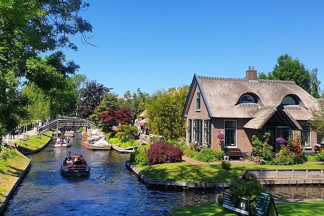 Giethoorn and Zaanse Schans Trip From Amsterdam With Boat Tour - Key Points