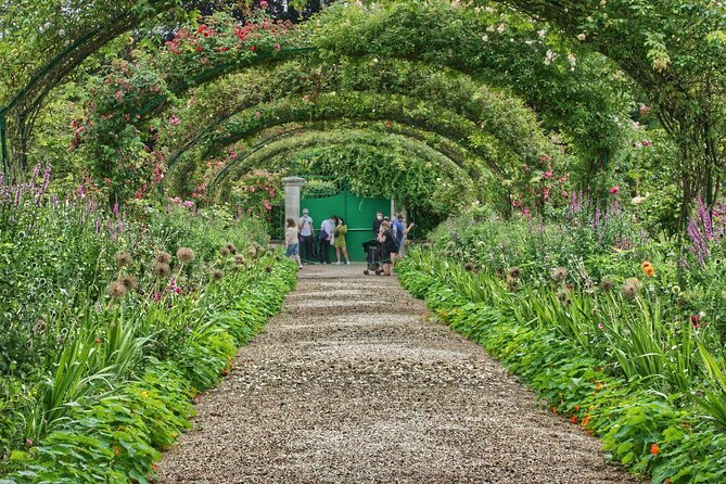 Giverny Auvers Sur Oise Private Tour - Key Points